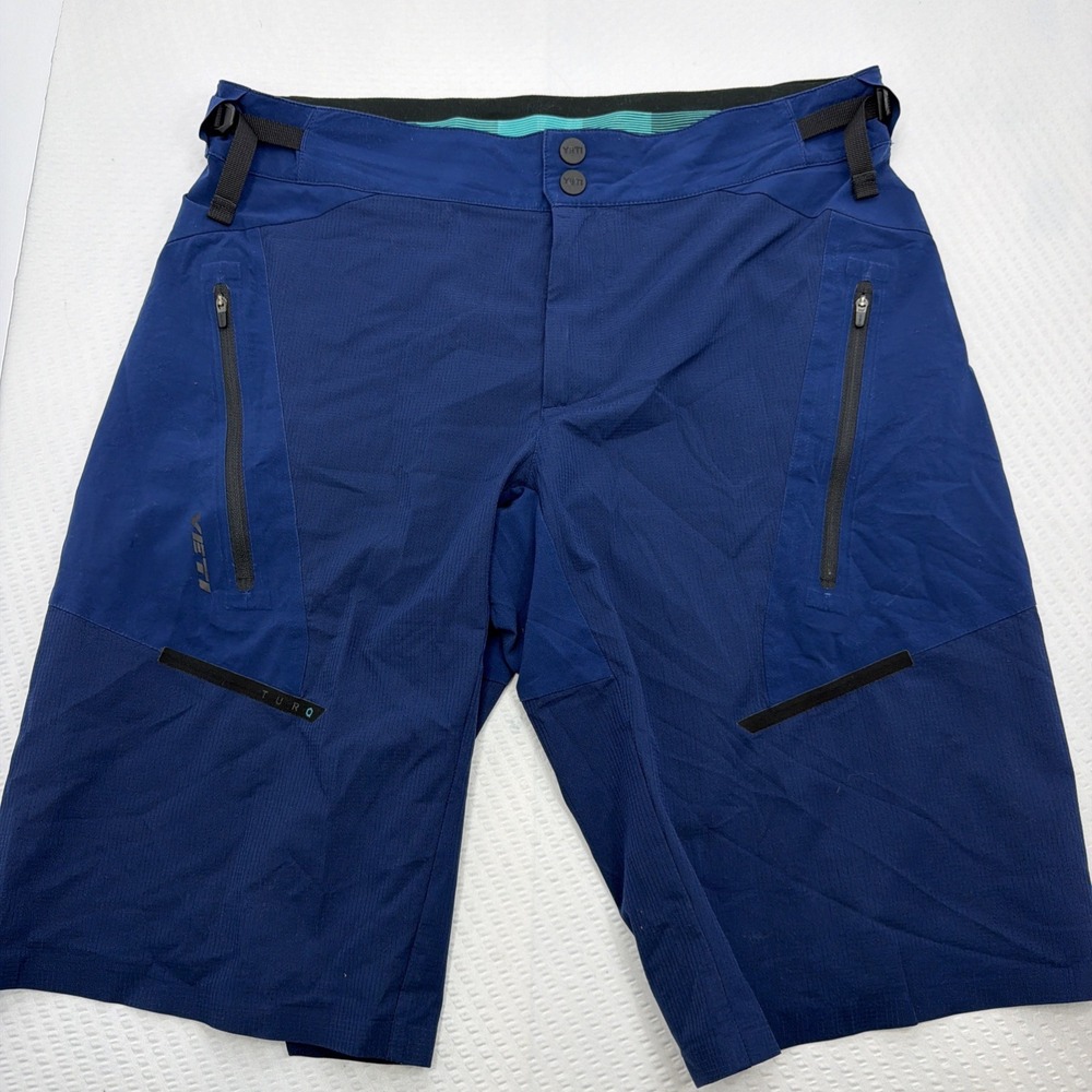 Yeti Cycles Turq Dot Air Mountain Bike Shorts, Men's size Large great condition